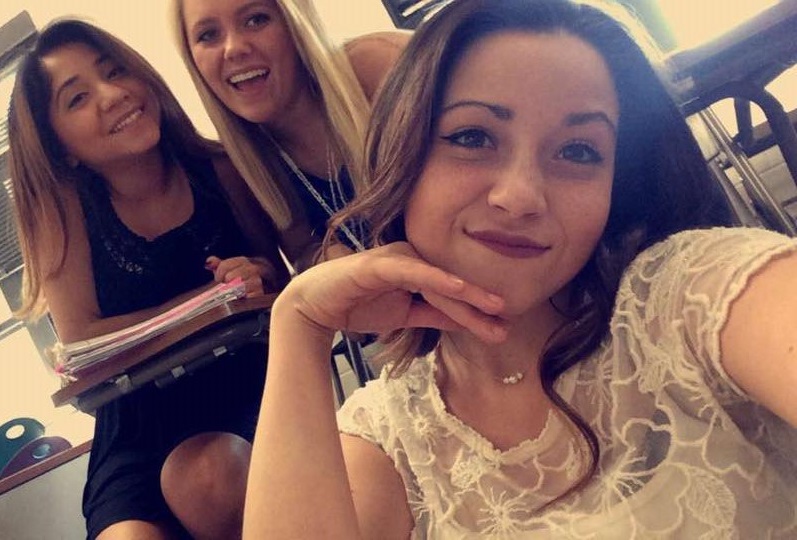 Cute Brunette #gGwxzbdQ