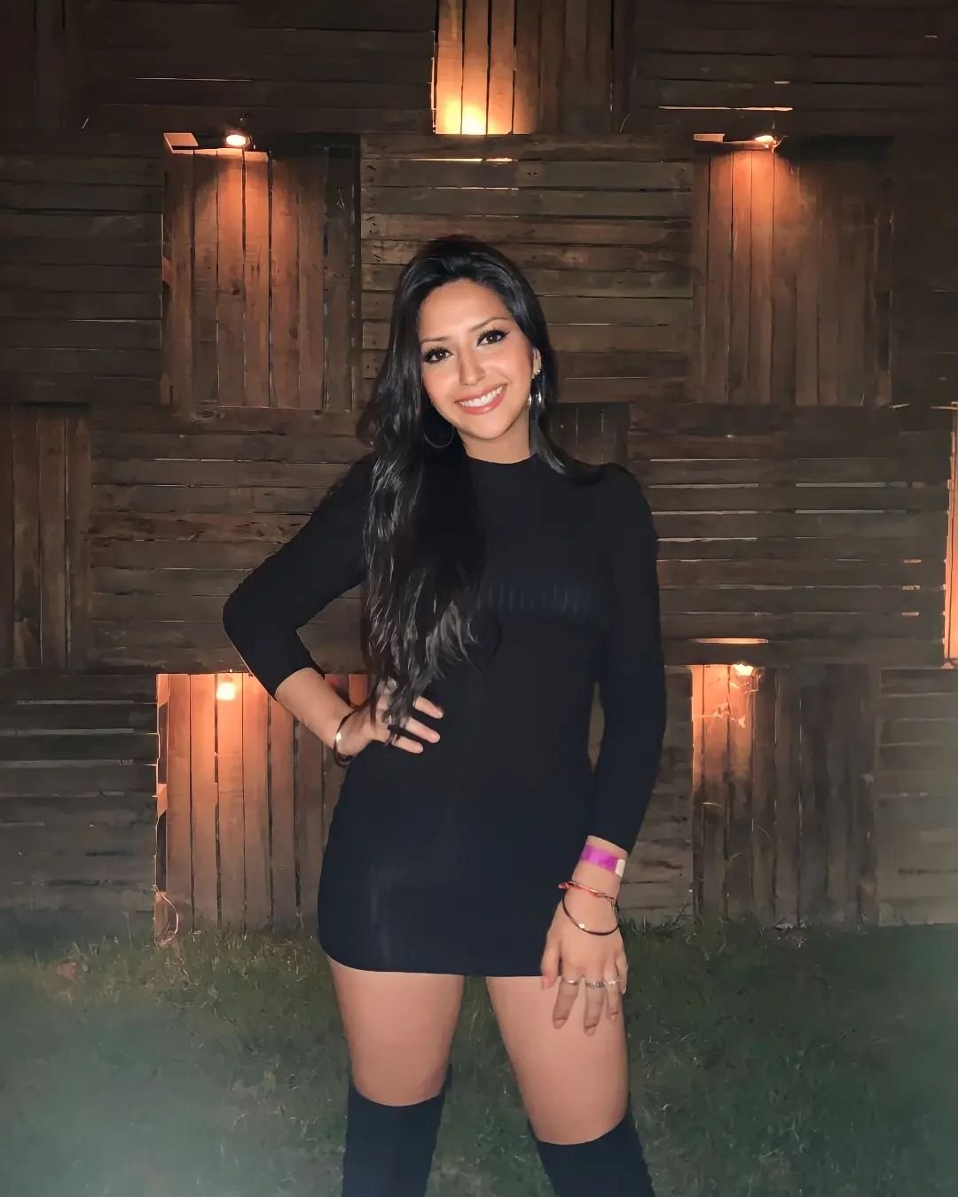 bruna putane vuole rompere il suo culo con un cazzo nero #hm78lyo7