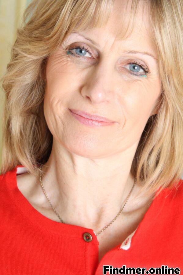 Ila Jane – the sort of GILF you'd meet in a supermarket 3 #F8xBEi6e
