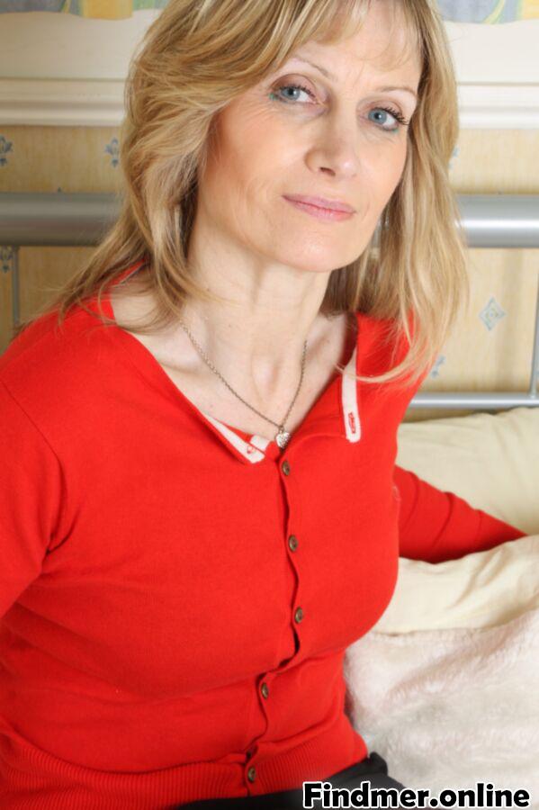 Ila Jane – the sort of GILF you'd meet in a supermarket 3 #cktuWBFZ