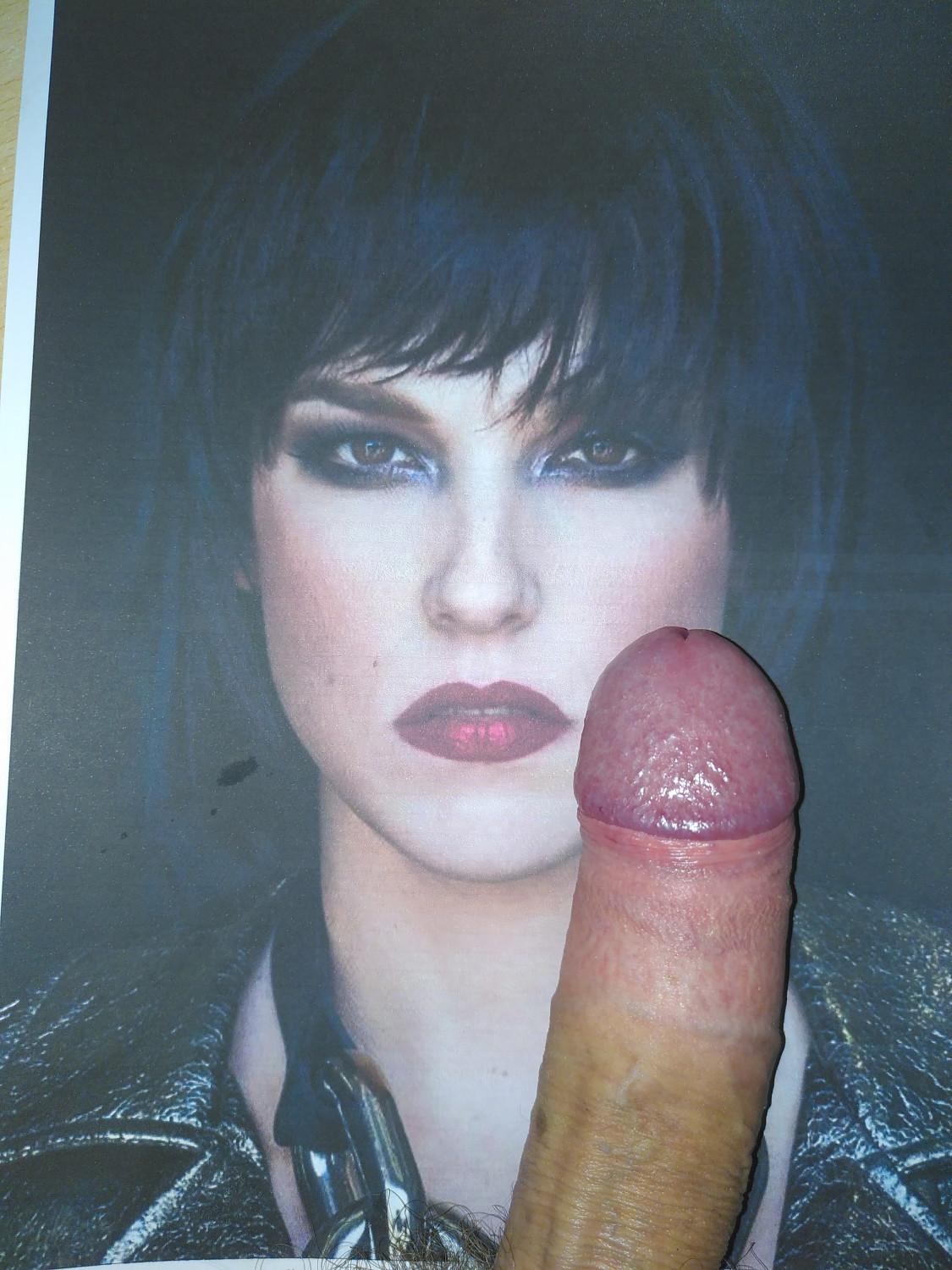 Lzzy Hale cum tribute #USIMdNSA